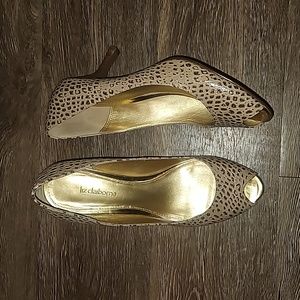 Liz Claiborne size 9m